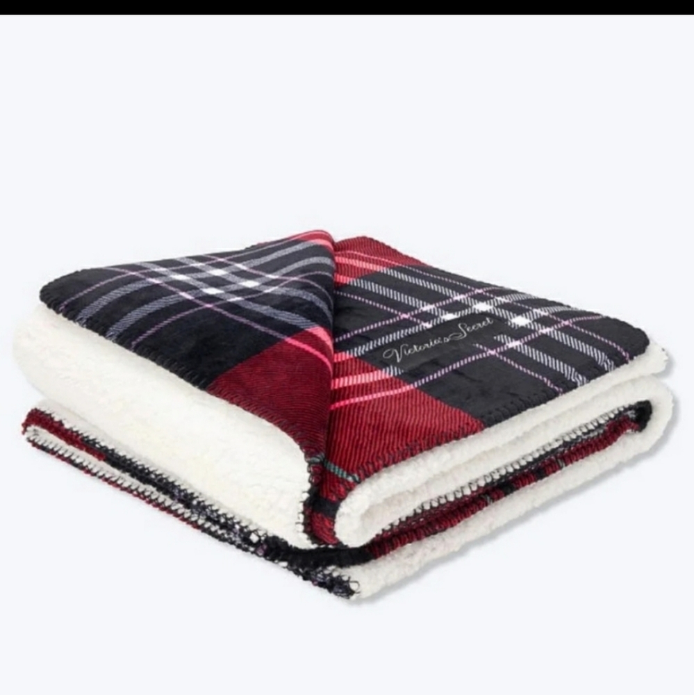 Victoria Secrets Blanket NWT